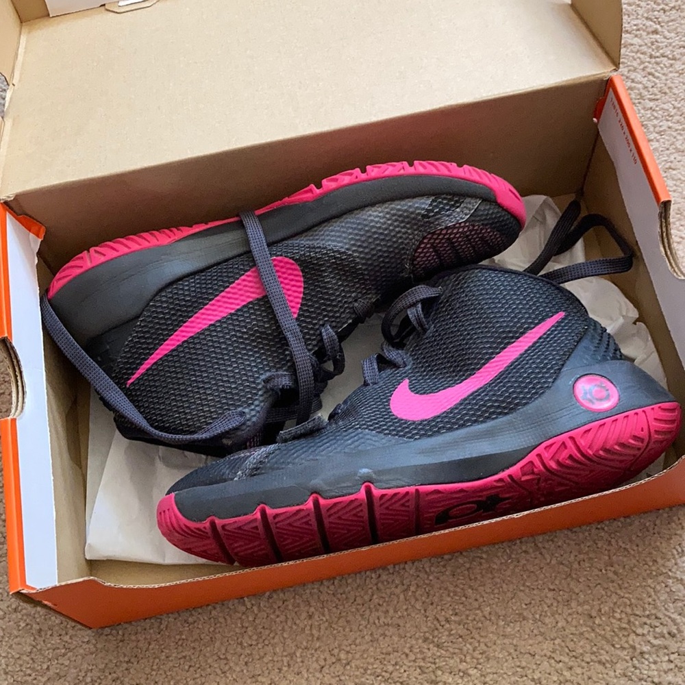 Girls Nike basketball shoes